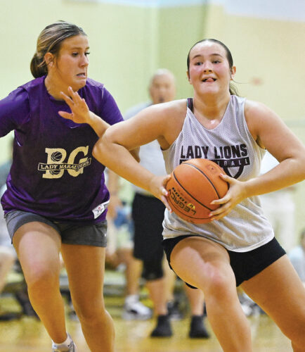 Minus Wilt, Altoona tops BG, three-peats